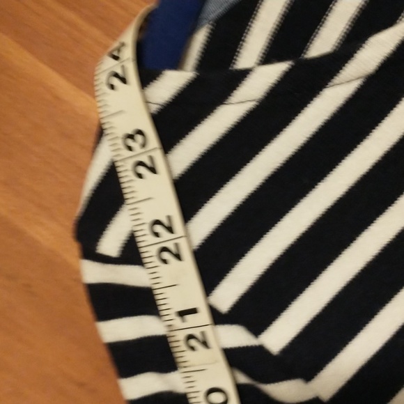 J. Crew woman's size SP cotton authentic top with embroidered daisies - Picture 6 of 10